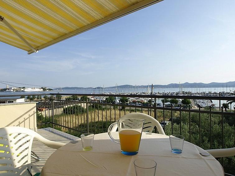 Apartament Lovre