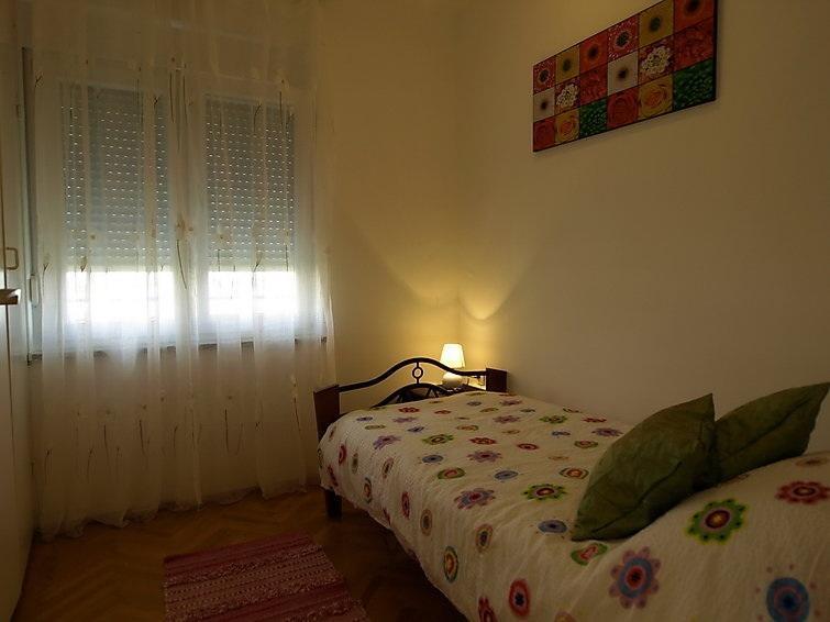 Apartament Lovre *